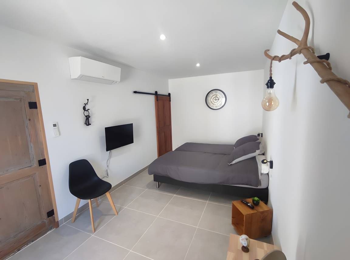 80 M² House ∙ 3 Bedrooms ∙ 6 Guests - Avignon
