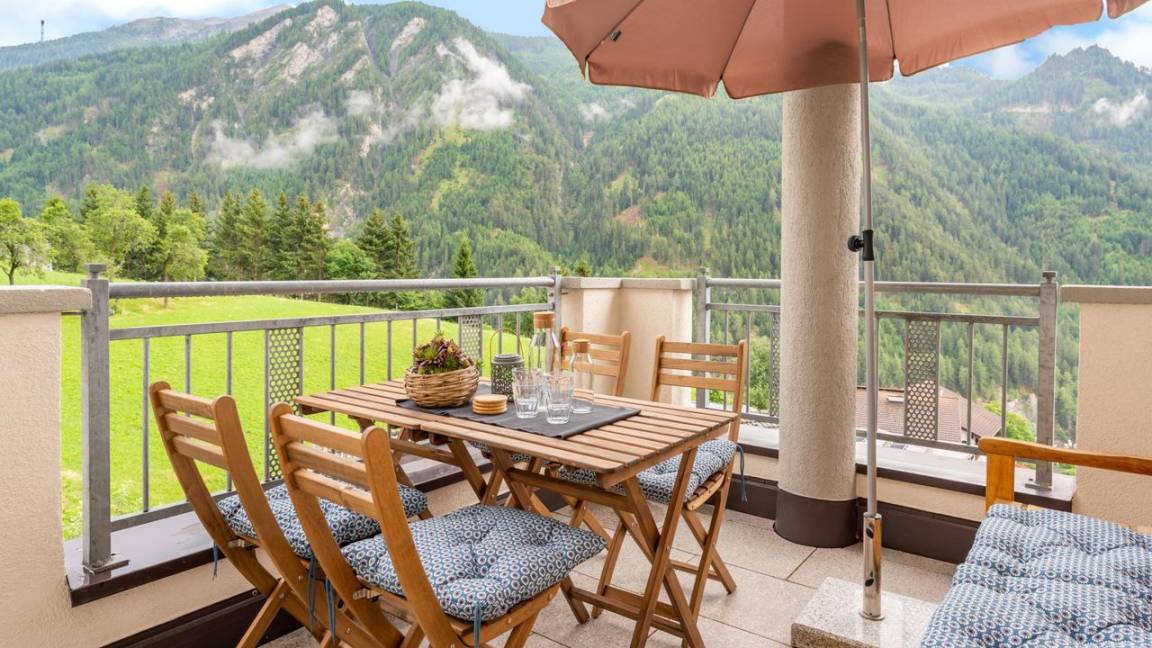 200 M² Ferienhaus ∙ 4 Schlafzimmer ∙ 10 Gäste - Landeck