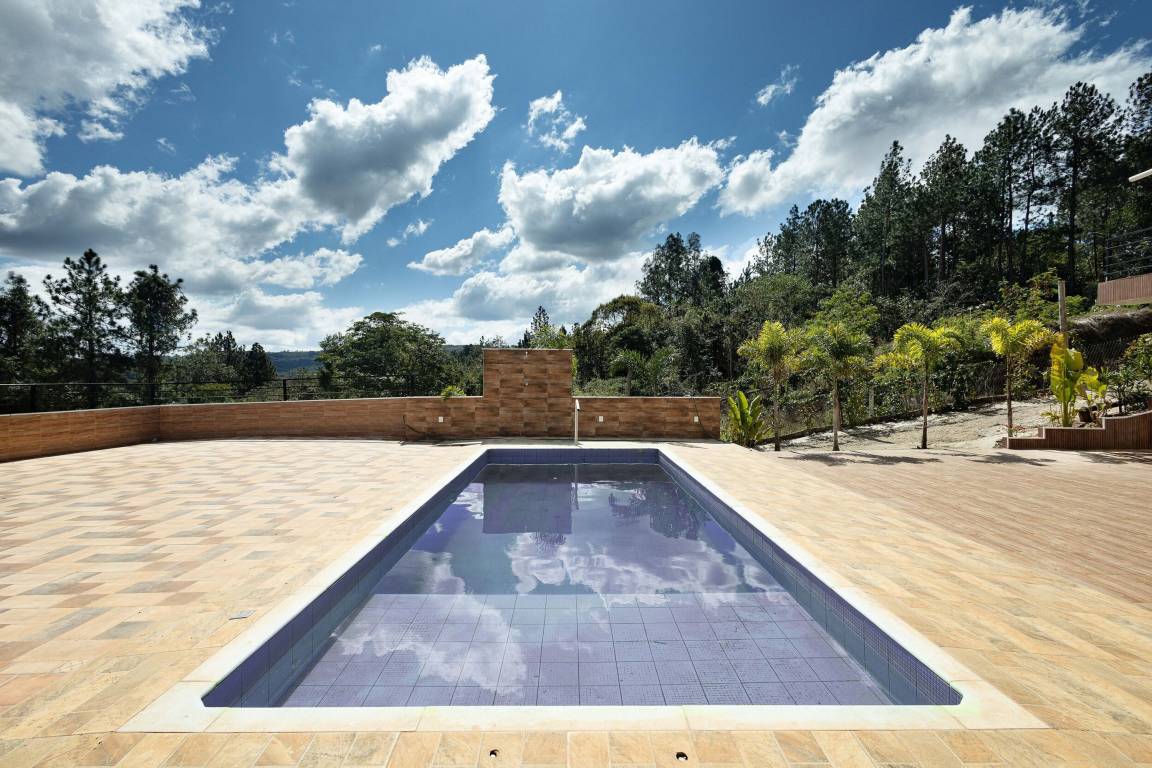 320 M² Apartamento ∙ 8 Habitaciones ∙ 24 Huéspedes - Itu