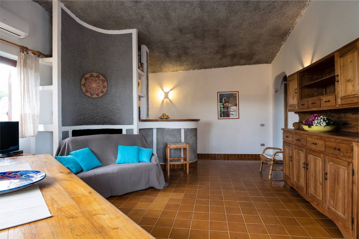 120 M² Chalet ∙ 3 Bedrooms ∙ 6 Guests - Sardinia Island