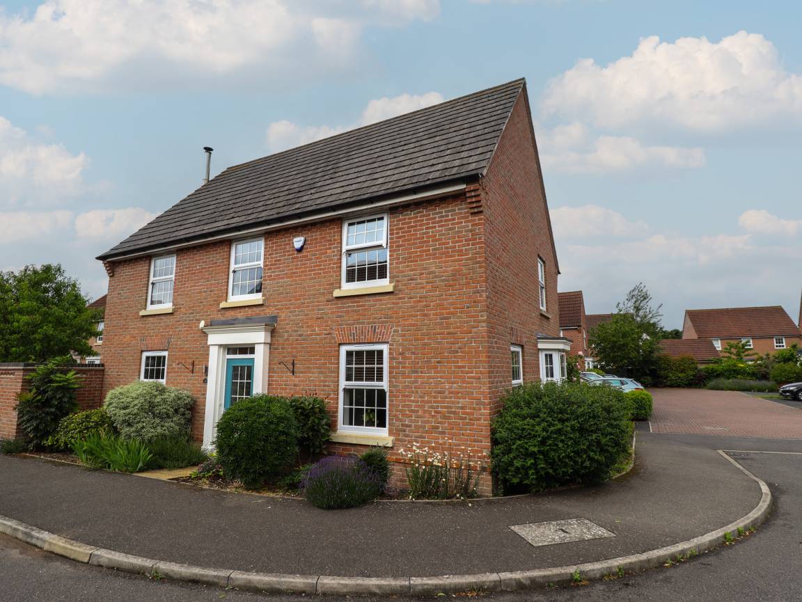Cottage ∙ 3 Bedrooms ∙ 6 Guests - Lincoln