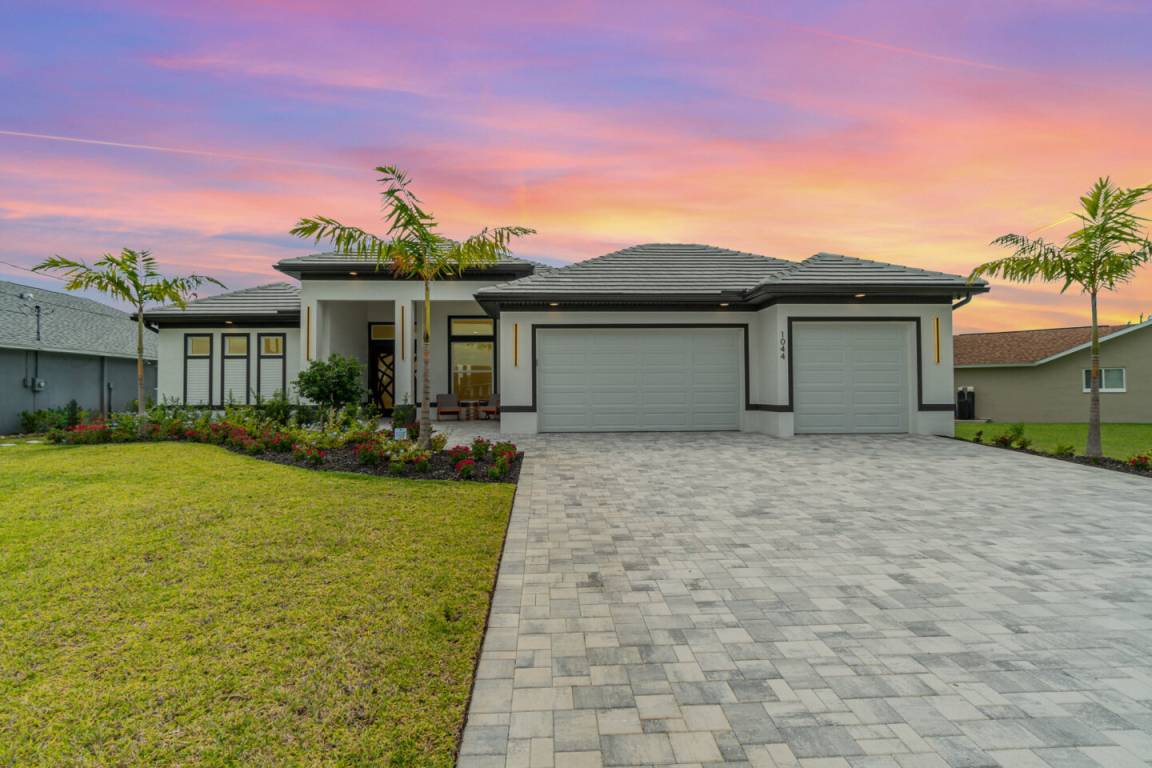 201 M² Ferienhaus ∙ 4 Schlafzimmer ∙ 13 Gäste - Cape Coral, FL