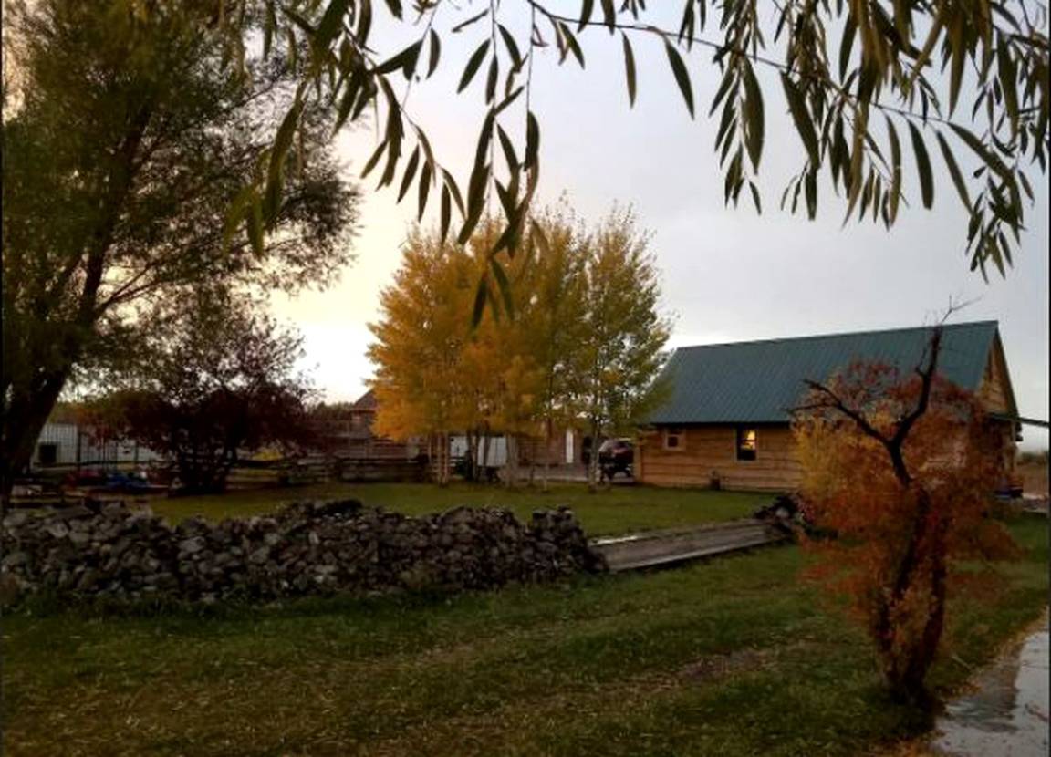 House ∙ 2 Bedrooms ∙ 6 Guests - Panguitch, UT
