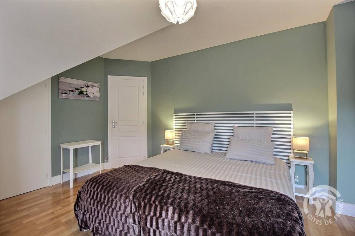 260 m² Gîte ∙ 6 Schlafzimmer ∙ 11 Gäste – Bild 31