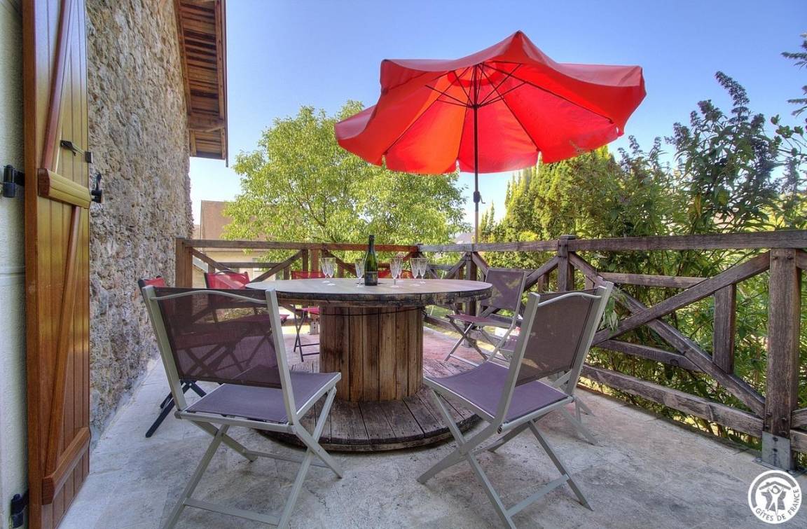 106 M² Gîte ∙ 4 Chambres ∙ 12 Personnes - Hauteville-Lompnes