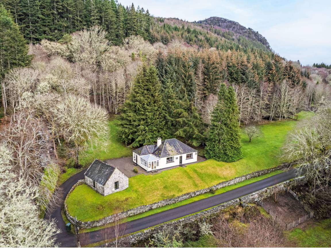 House ∙ 4 Bedrooms ∙ 8 Guests - Loch Ness