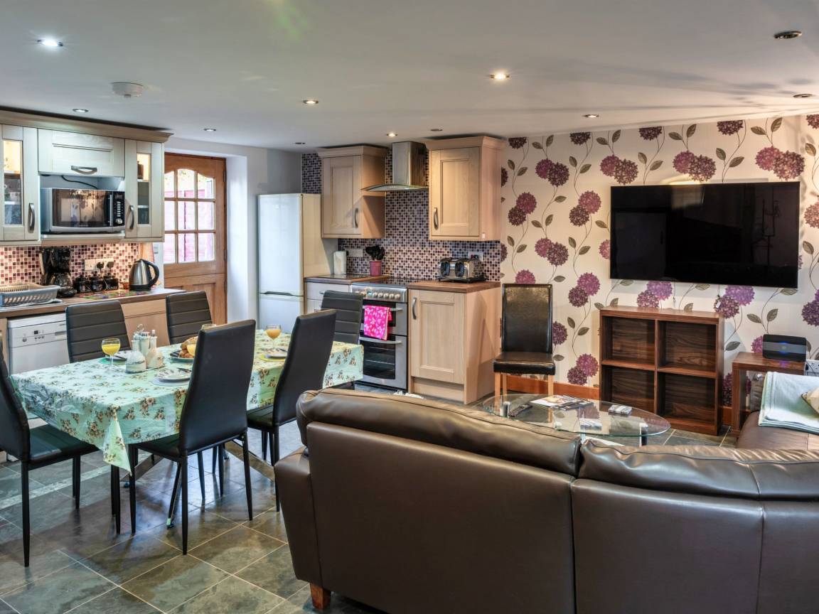 120 M² House ∙ 3 Bedrooms ∙ 6 Guests - Exeter Airport (EXT)