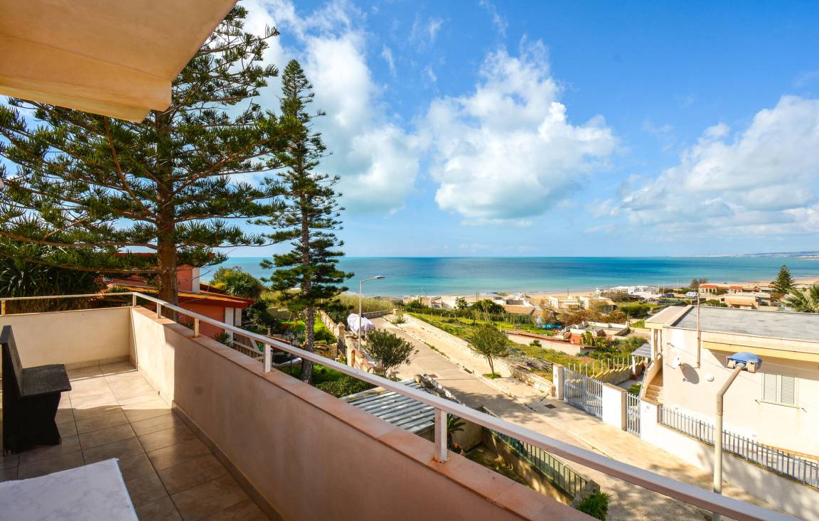 130 M² Apartamento ∙ 2 Habitaciones ∙ 6 Huéspedes - Scicli
