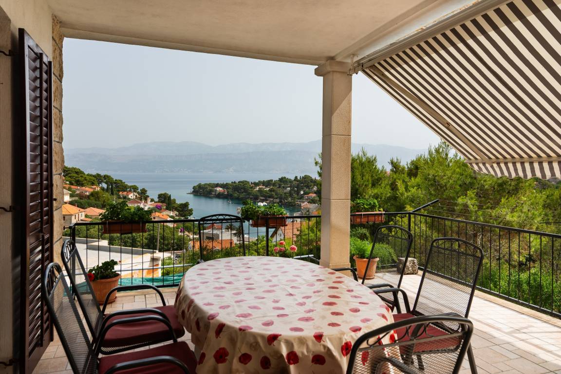93 M² Apartment ∙ 3 Bedrooms ∙ 8 Guests - Supetar
