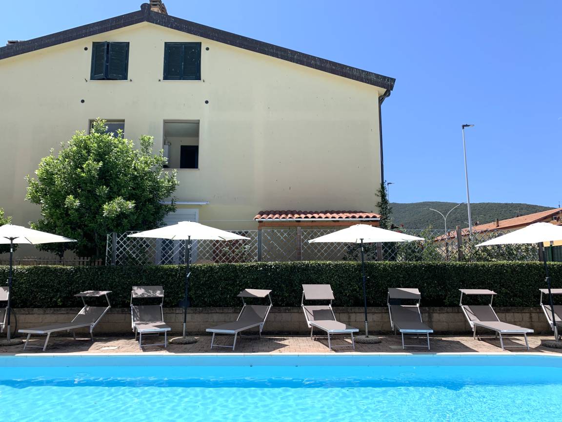 80 M² Apartamento ∙ 2 Habitaciones ∙ 6 Huéspedes - Grosseto