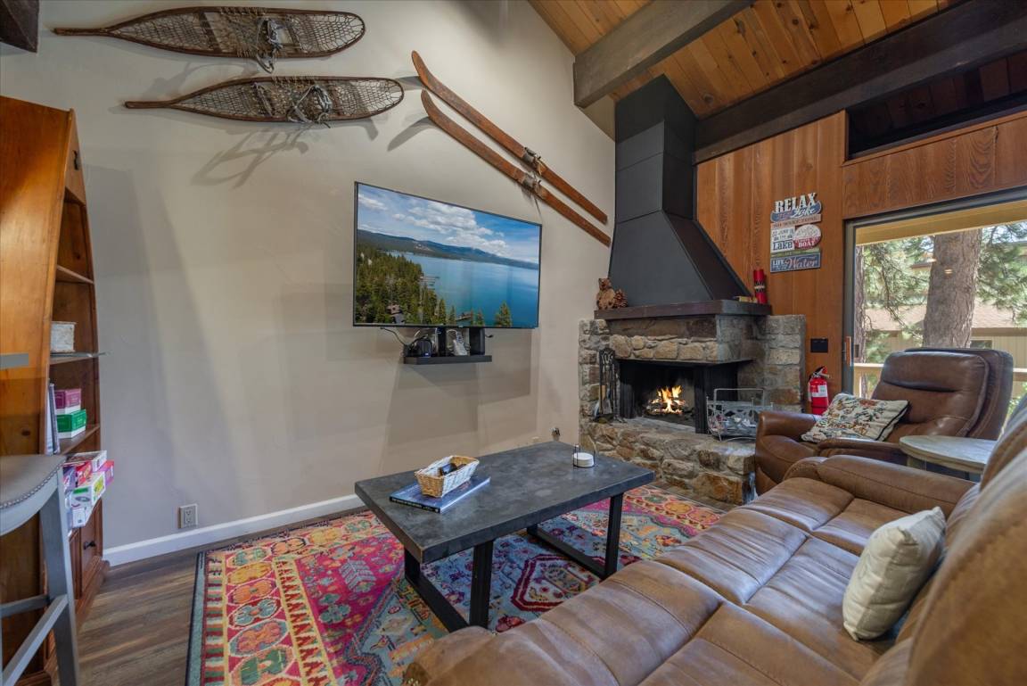 Condo ∙ 3 Bedrooms ∙ 8 Guests - Kings Beach, CA