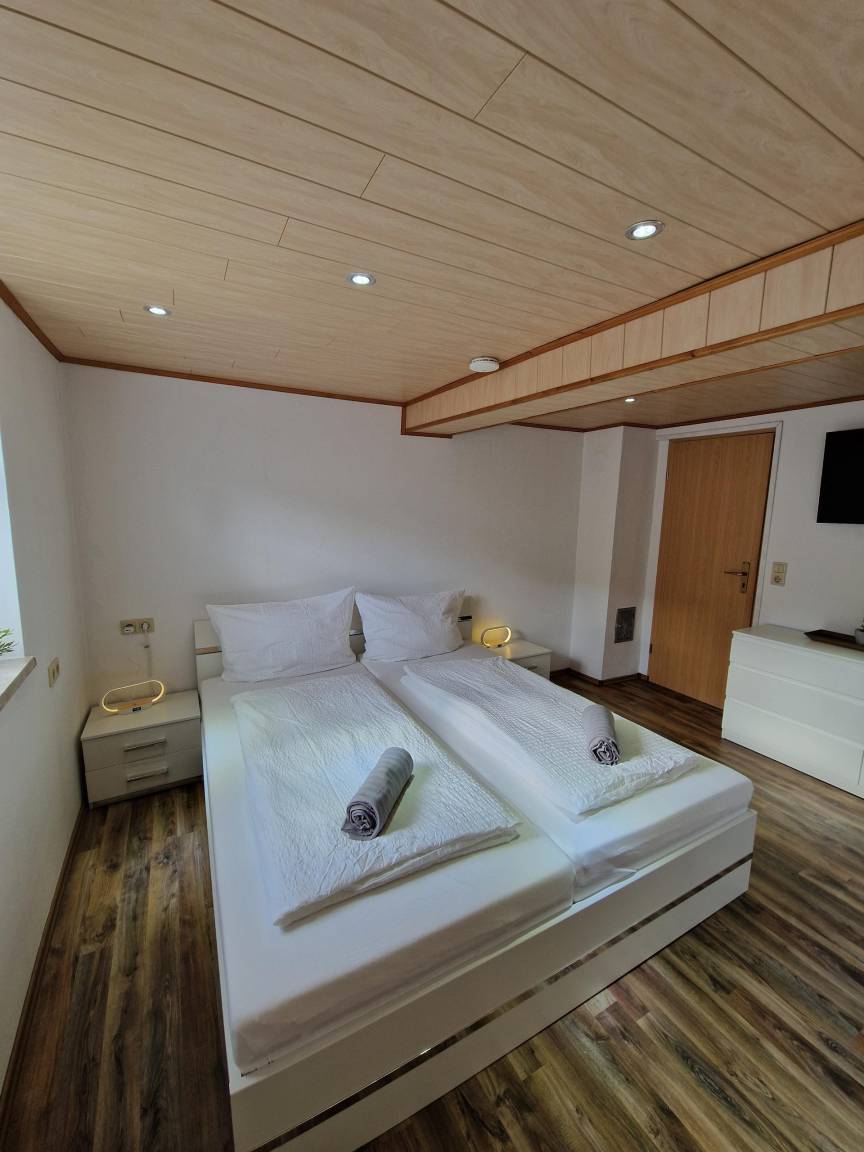 92 M² Ferienhaus ∙ 3 Schlafzimmer ∙ 6 Gäste - Hilders