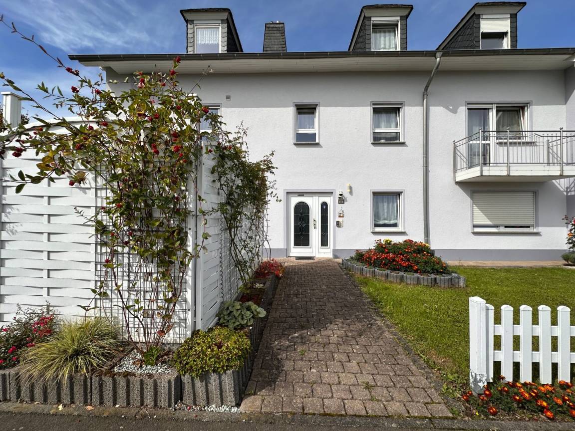 90 M² Ferienwohnung ∙ 2 Schlafzimmer ∙ 5 Gäste - Morbach