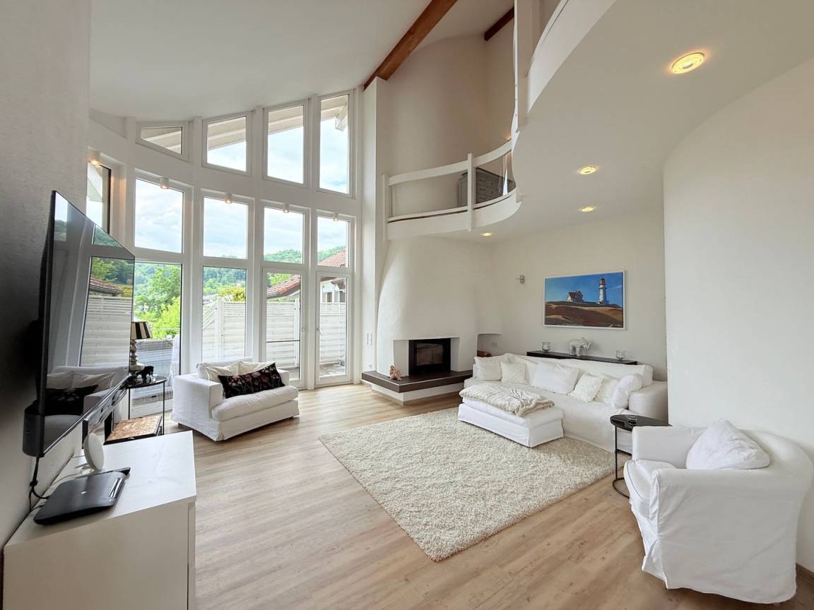 180 M² Apartment ∙ 3 Bedrooms ∙ 6 Guests - Konstanz