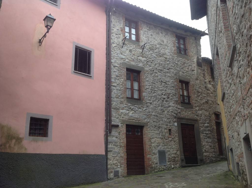 70 M² Villa ∙ 3 Bedrooms ∙ 5 Guests - Bagni di Lucca