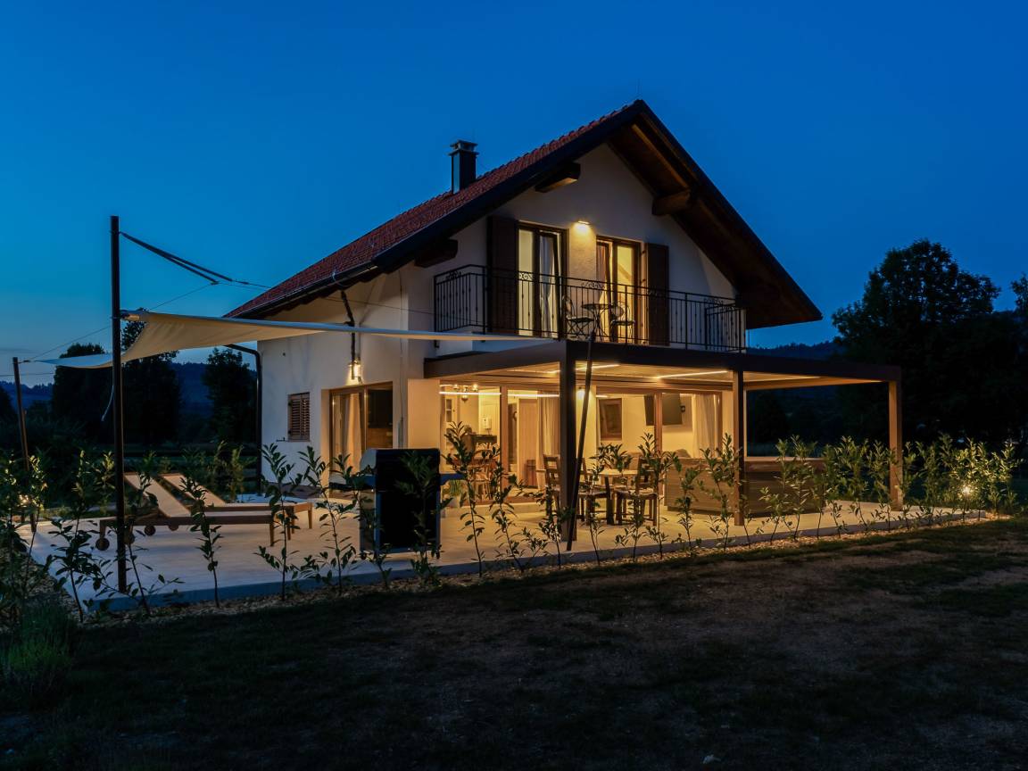 120 M² Ferienhaus ∙ 2 Schlafzimmer ∙ 4 Gäste - Dramalj