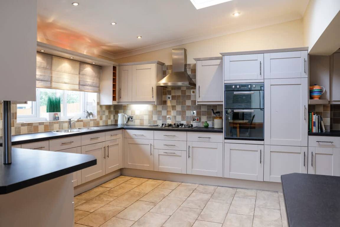 96 M² Ferienhaus ∙ 4 Schlafzimmer ∙ 7 Gäste - Cardiff