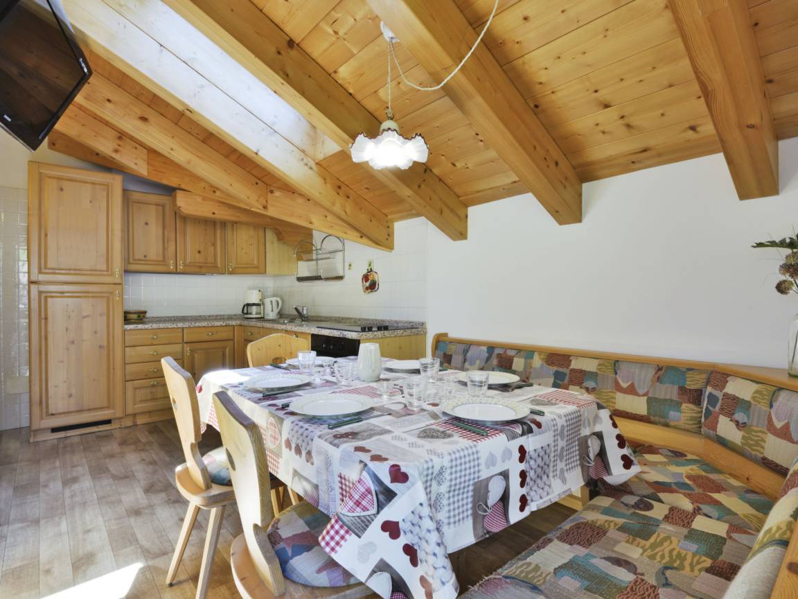 70 M² Ferienwohnung ∙ 3 Schlafzimmer ∙ 6 Gäste - Fassatal