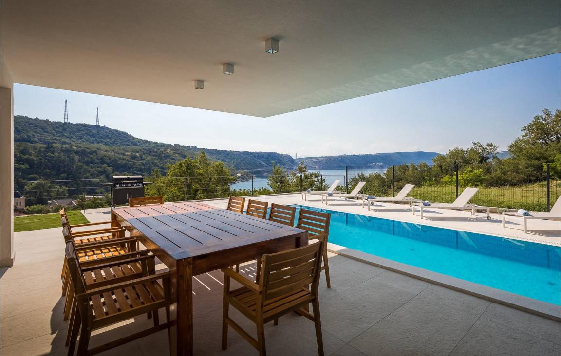 313 M² Ferienhaus ∙ 6 Schlafzimmer ∙ 12 Gäste - Kraljevica
