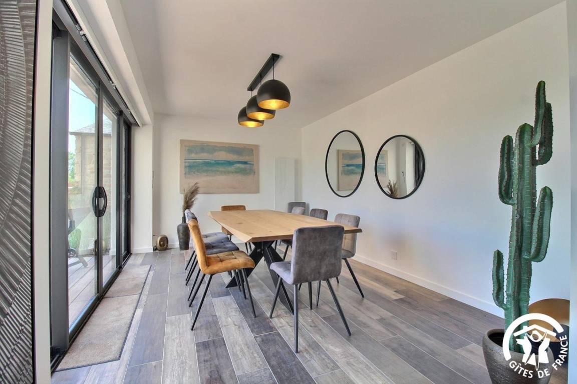 163 m&sup2; G&icirc;te 4 Schlafzimmer 8 G&auml;ste