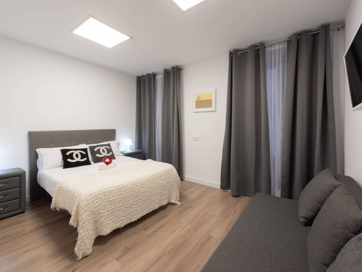 117 M² Apartamento ∙ 4 Habitaciones ∙ 11 Huéspedes - Chamartín