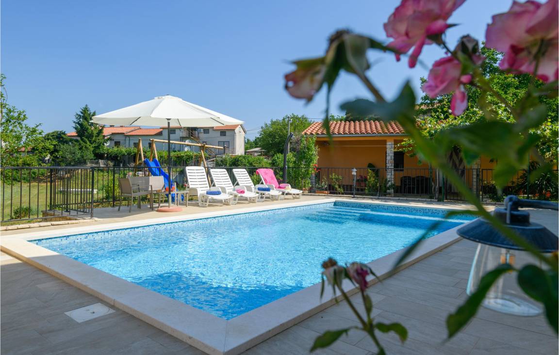100 M² Maisonette ∙ 3 Bedrooms ∙ 7 Guests - Istria