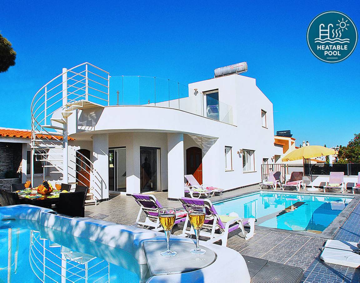130 M² Villa ∙ 4 Bedrooms ∙ 10 Guests - Albufeira