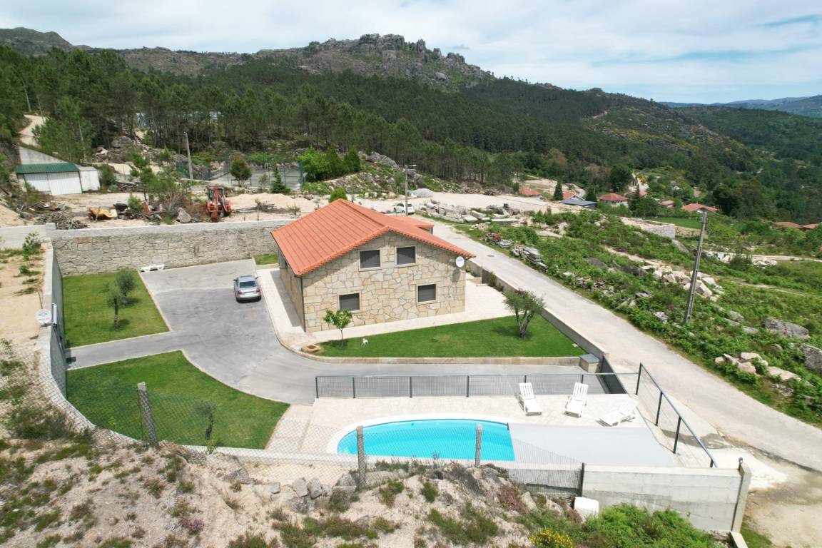 190 M² Casa ∙ 5 Quartos ∙ 13 Hóspedes - Vieira do Minho