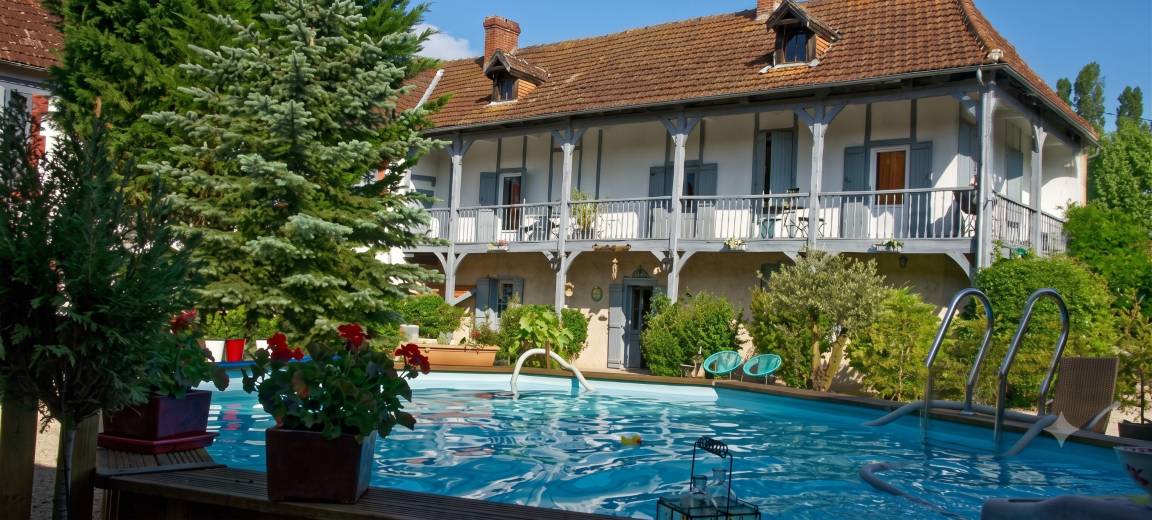 500 M² Maison De Vacances ∙ 10 Chambres ∙ 25 Personnes - Gers