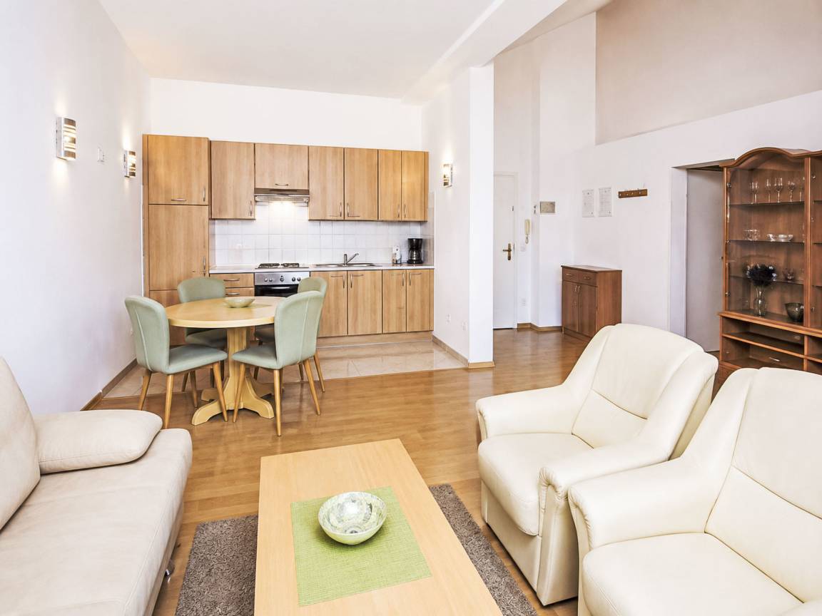 62 M² Apartment ∙ 3 Bedrooms ∙ 6 Guests - Peroj