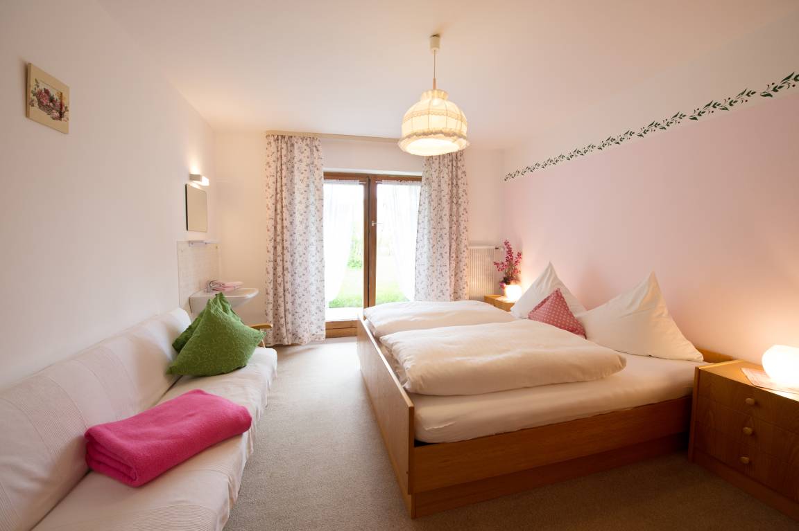 60 M² Ferienwohnung ∙ 2 Schlafzimmer ∙ 5 Gäste - Siegsdorf