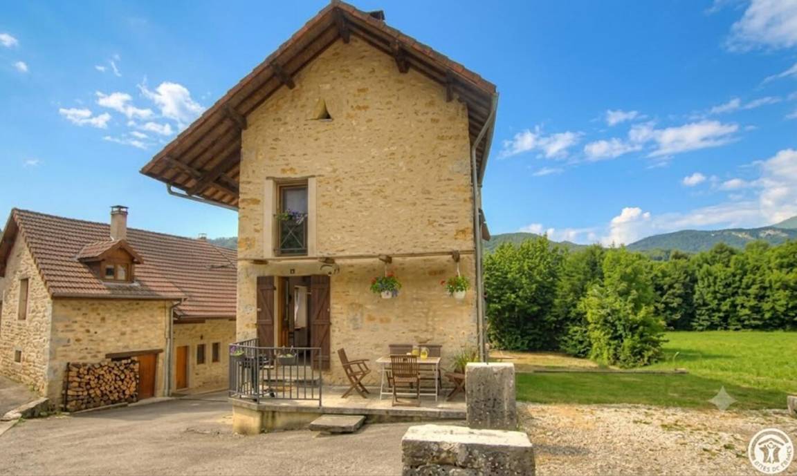 60 M² Gîte ∙ 1 Chambre ∙ 5 Personnes - Ain