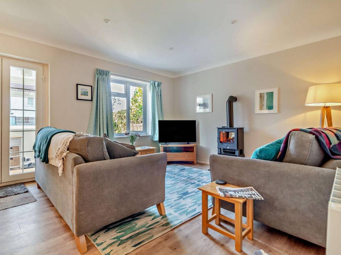 Cottage ∙ 3 Bedrooms ∙ 4 Guests - Winterton-on-Sea