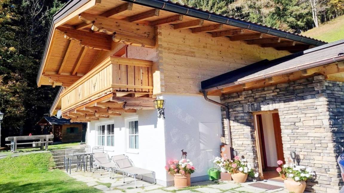 170 M² Ferienhaus ∙ 3 Schlafzimmer ∙ 7 Gäste - Flachau