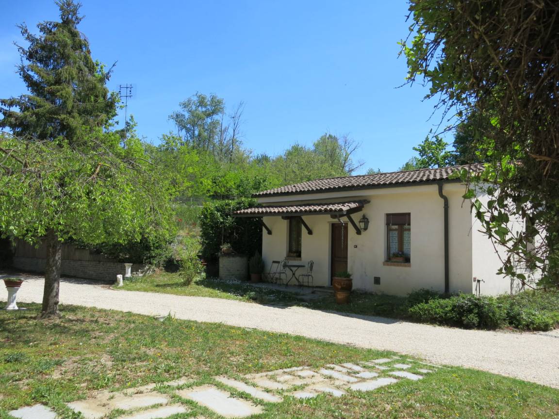 40 M² House ∙ 1 Bedroom ∙ 2 Guests - Alba, CN, Italy