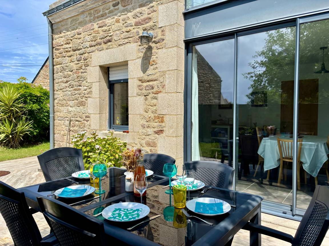 80 M² House ∙ 3 Bedrooms ∙ 5 Guests - Groix
