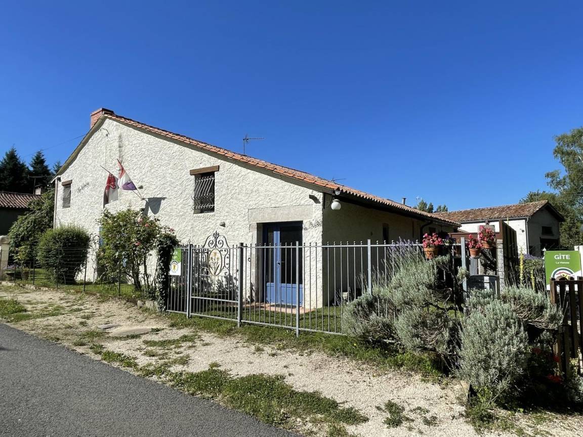 65 m&sup2; G&icirc;te 2 Schlafzimmer 4 G&auml;ste