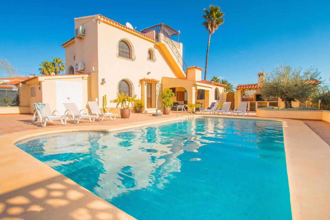 120 M² Villa ∙ 3 Habitaciones ∙ 6 Huéspedes - Calpe