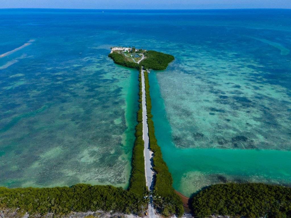 House ∙ 6 Bedrooms ∙ 12 Guests - Islamorada, FL