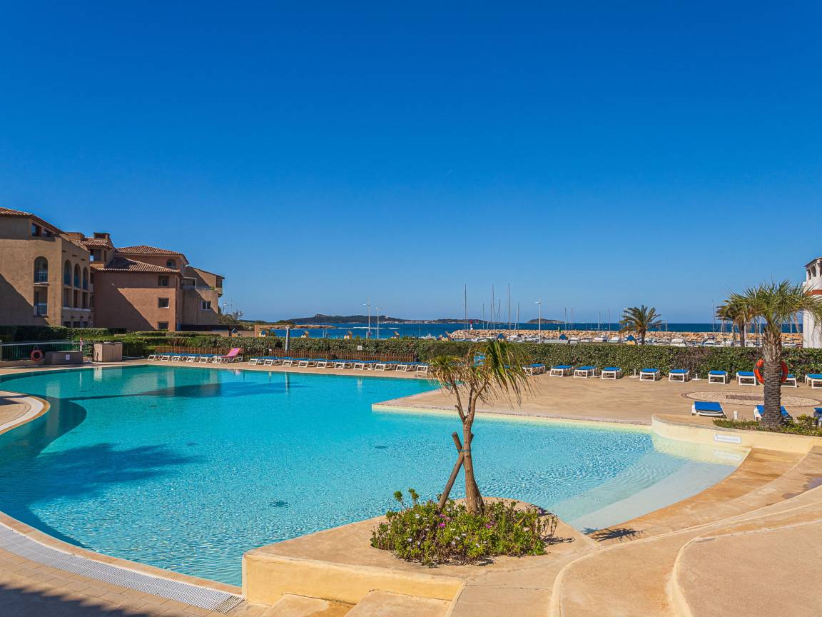 28 M² Apartament ∙ 1 Sypialnia ∙ 4 Gości - Bandol