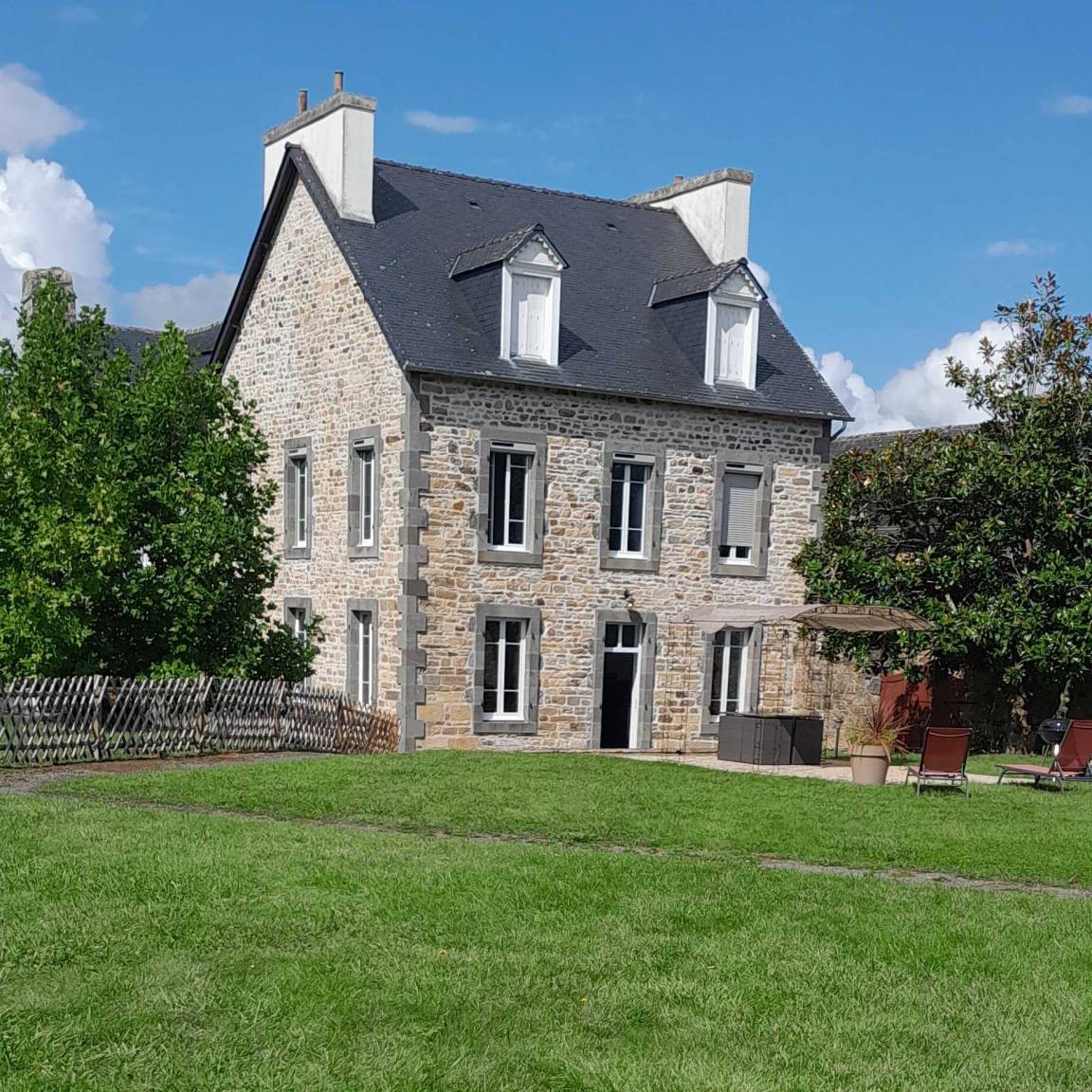 135 m&sup2; G&icirc;te 3 Schlafzimmer 6 G&auml;ste