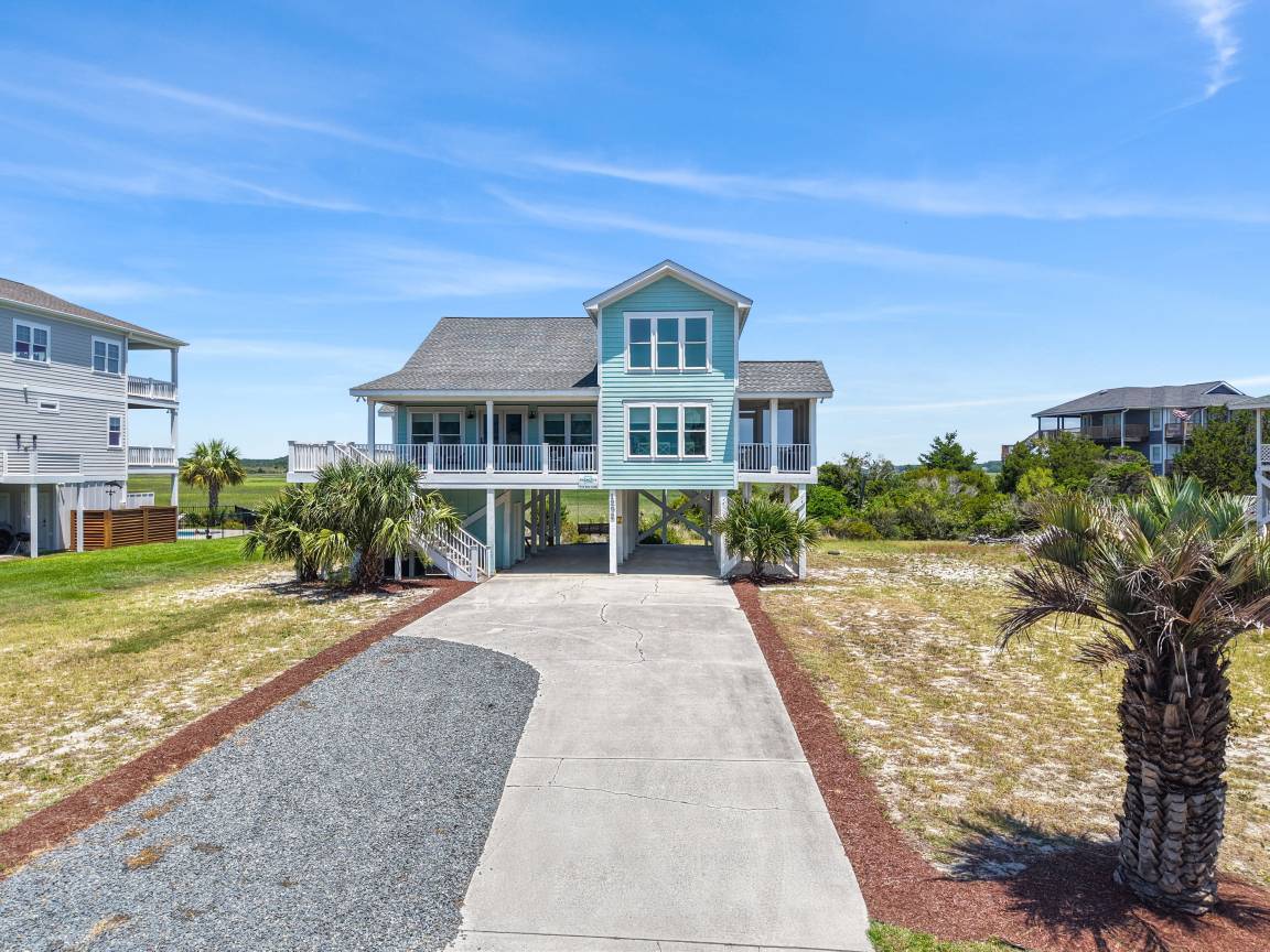 168 M² House ∙ 4 Bedrooms ∙ 12 Guests - Ocean Isle Beach, NC