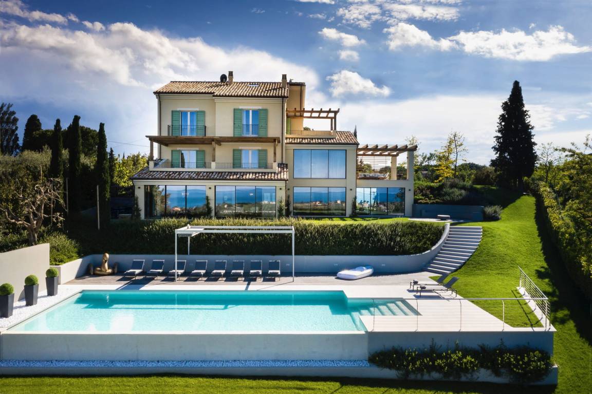 540 M² Villa Vacanza ∙ 6 Camere Da Letto ∙ 12 Ospiti - Recanati