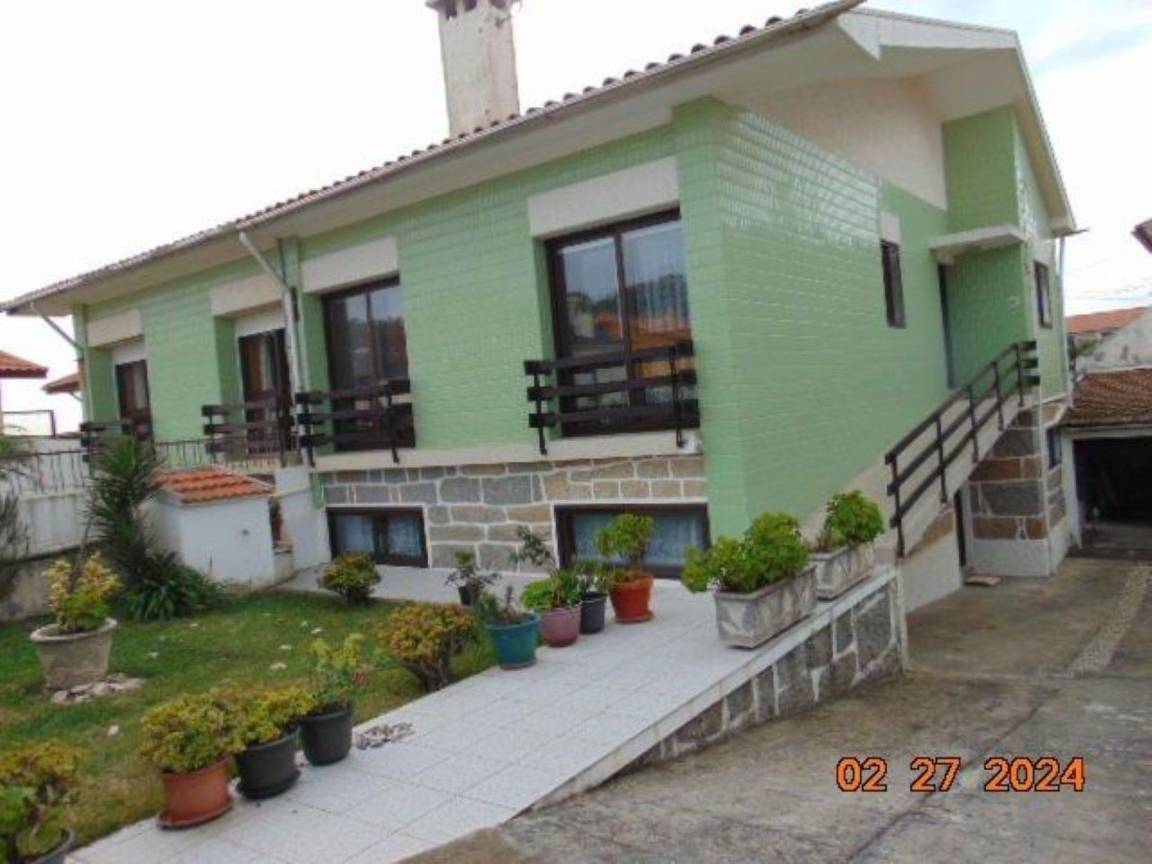 160 M² Maison De Vacances ∙ 4 Chambres ∙ 6 Personnes - Esmoriz