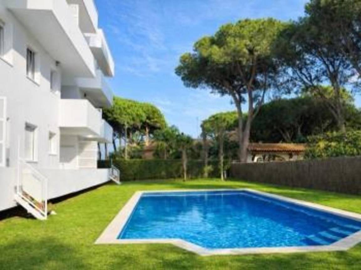 100 M² Apartamento ∙ 4 Habitaciones ∙ 8 Huéspedes - Palamós