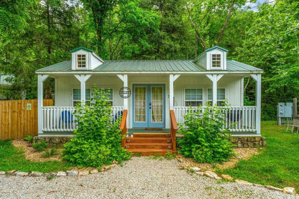 Cabin ∙ 1 Bedroom ∙ 2 Guests - Coney Island, MO