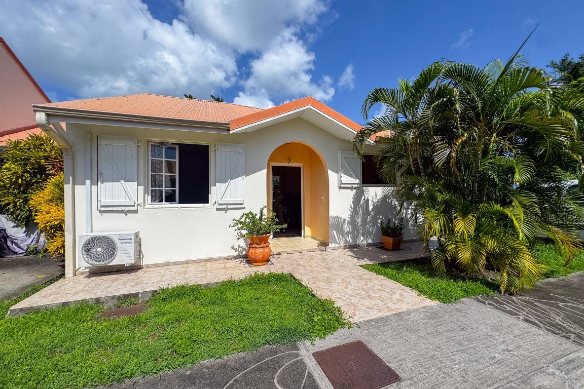 57 M² Huis ∙ 2 Slaapkamers ∙ 5 Gasten - Martinique