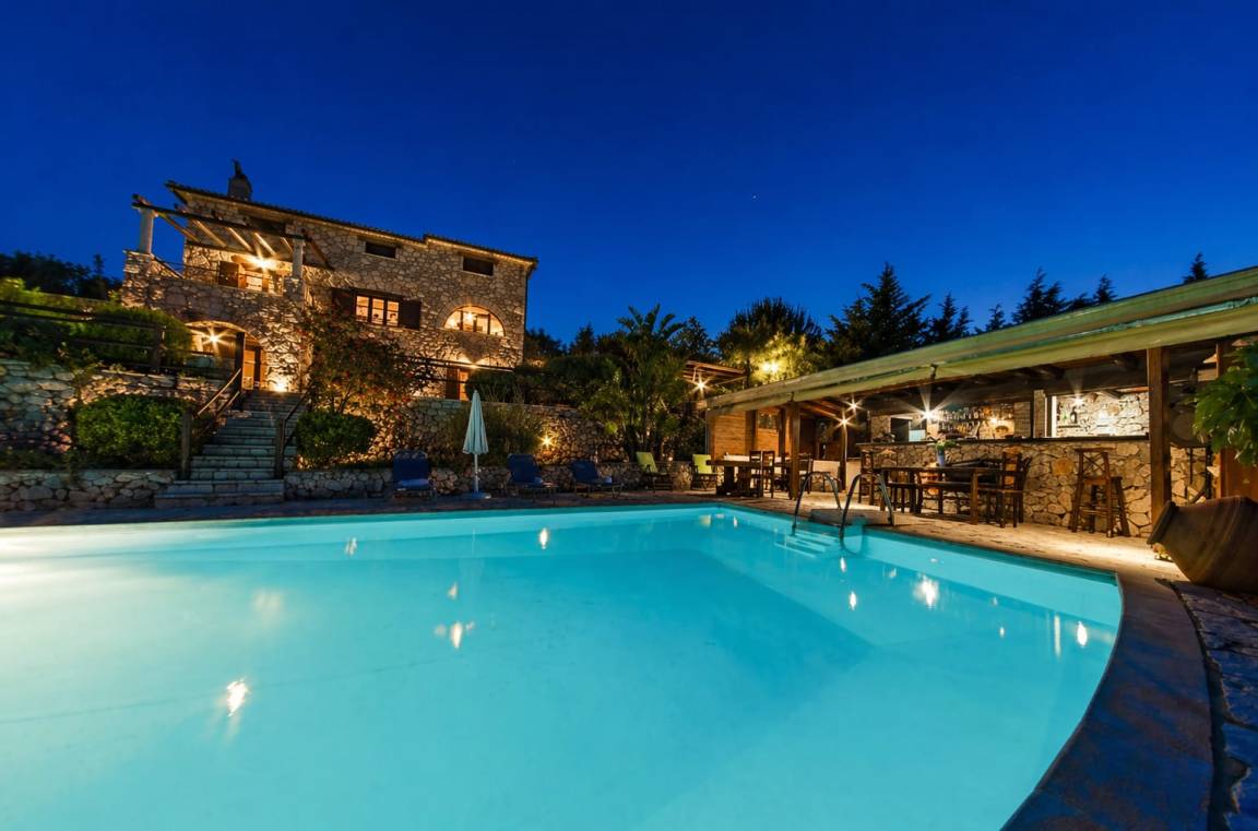 140 M² Apartment ∙ 2 Bedrooms ∙ 6 Guests - Zakynthos