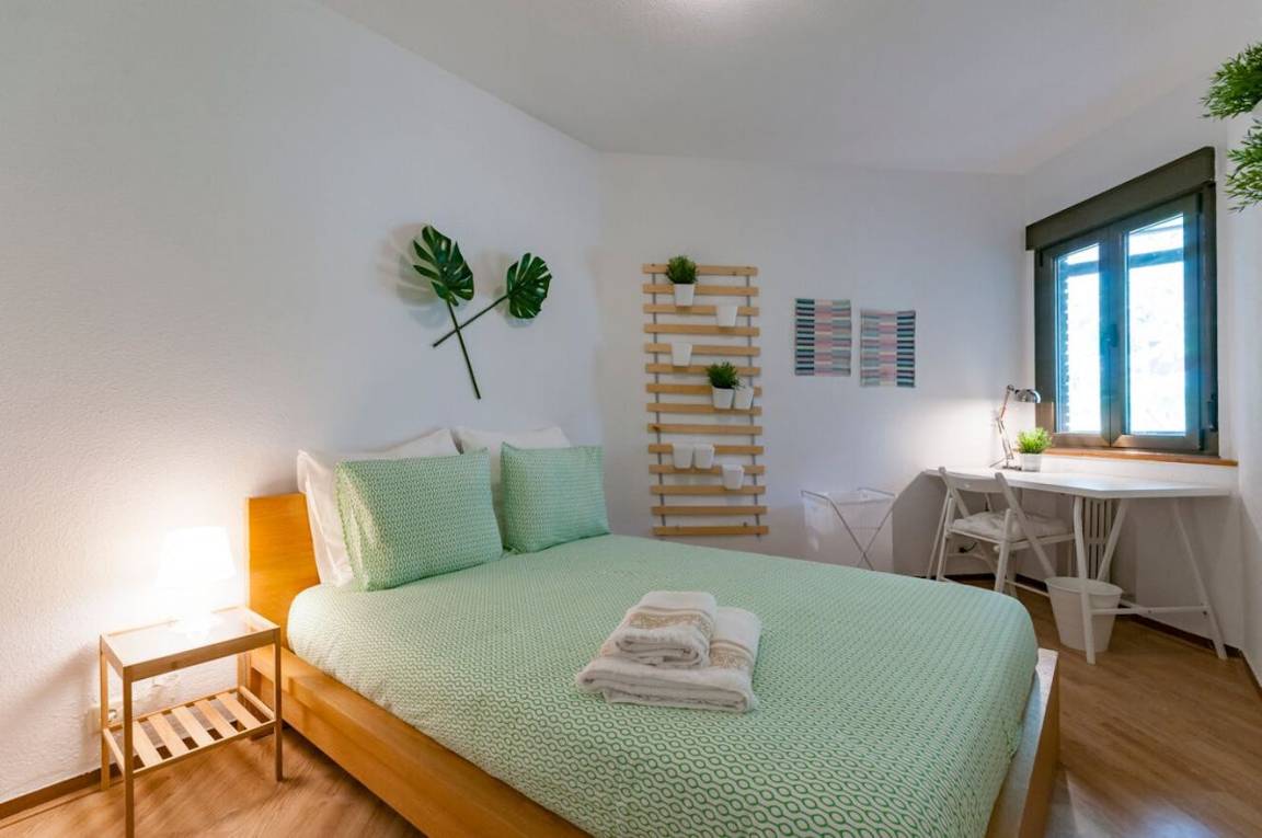 60 M² Apartment ∙ 2 Bedrooms ∙ 2 Guests - Madrid