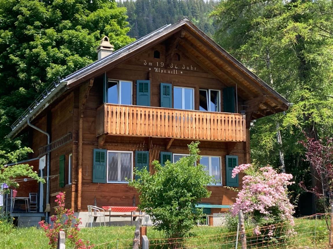 100 M² Ferienhaus ∙ 3 Schlafzimmer ∙ 6 Gäste - Hasliberg